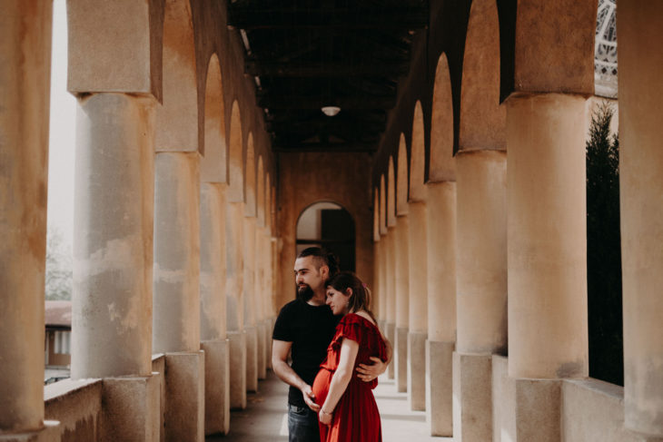Shooting photo grossesse dans la Drôme, en attendant bébé. Bel Esprit Photographie - https://belesprit.fr
